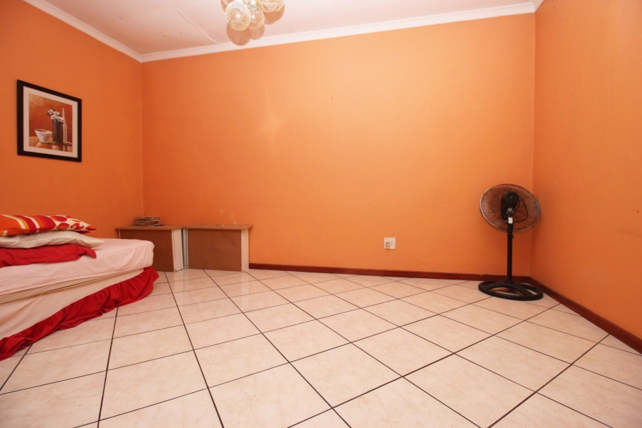 Commercial Property for Sale in Tuscany Glen Western Cape